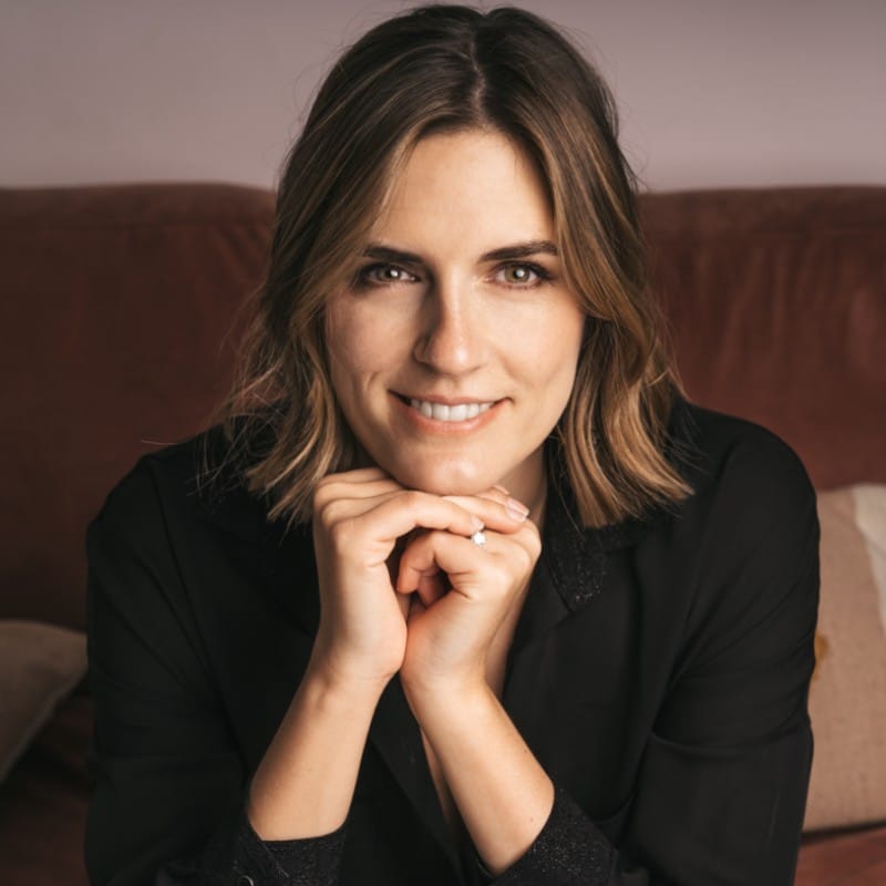 Claire Bretton, Underdog